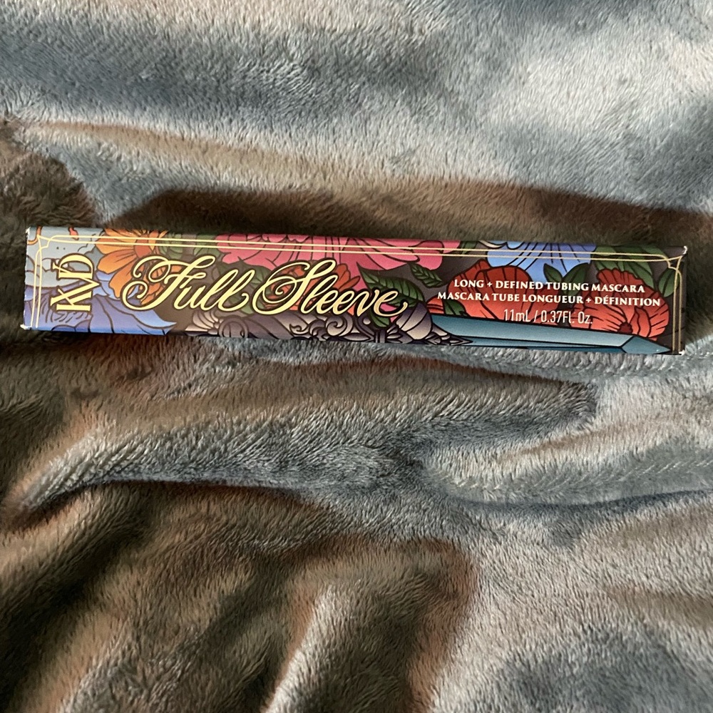 KVD Full sleeve tubing mascara